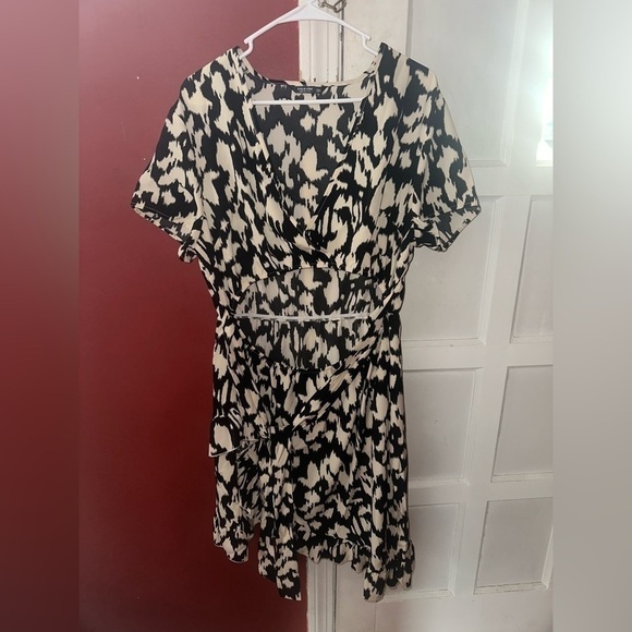 Shein Curve Plunging Neck Cut Out Waist Tie Front Dress - Picture 1 of 9
